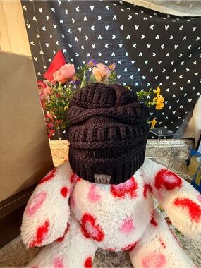 CHANEL Black Ribbed Knit Beanie for Kids